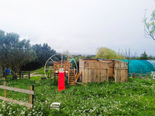 Charger l'image dans la galerie, Sigean, Beau terrain cloturé de 2070m²avec puits et grande serre