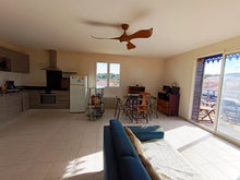 Charger l'image dans la galerie, Sigean, Bel appartement T3 avec terrasse avec vue dégagée