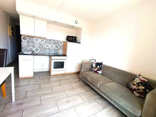 Charger l'image dans la galerie, Port La Nouvelle, Bel appartement T2 avec loggia