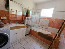 Charger l'image dans la galerie, Sigean, Grande villa plain pied sur 600m² de terrain avec piscine