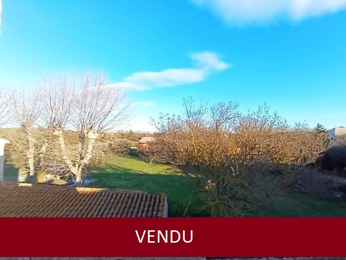 Sigean, Grande maison de village T6 avec garage et terrasse