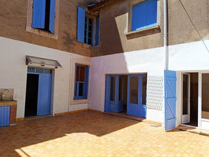 Sigean, Belle maison de village avec grand patio intérieur et garage