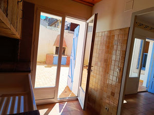 Sigean, Belle maison de village avec grand patio intérieur et garage