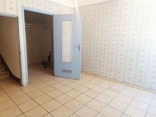 Charger l&#39;image dans la galerie, Portel des Corbières, Jolie Maison en pierres avec Remise et Grande cour
