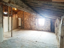 Charger l&#39;image dans la galerie, Sigean,Grande maison T9 avec garage, cour et cave en sous-sol
