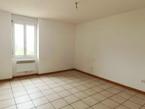 Sigean,Grande maison T9 avec garage, cour et cave en sous-sol