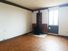 Charger l&#39;image dans la galerie, Sigean,Grande maison T9 avec garage, cour et cave en sous-sol
