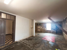Charger l&#39;image dans la galerie, Sigean,Grande maison T9 avec garage, cour et cave en sous-sol
