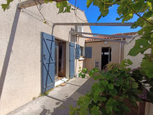 Charger l&#39;image dans la galerie, Port La Nouvelle, jolie villa T4 plain-pied libre sur 3 faces avec garage et jardin

