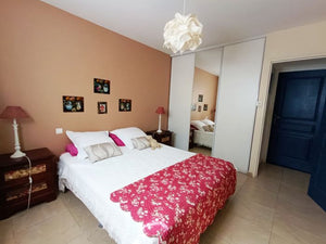 Vinassan, Magnifique villa plain-pied de type 5 avec piscine sur 446m²de terrain