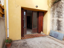 Charger l&#39;image dans la galerie, Sigean, Jolie maison de village avec jardin et garage
