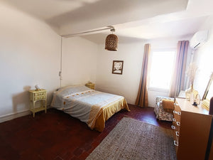 Sigean, Magnifique maison en pierres T5 avec patio