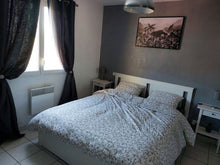 Charger l'image dans la galerie, Sigean, Belle villa T5 avec piscine et jacuzzi
