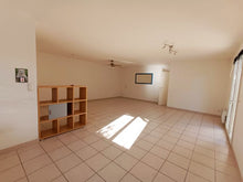 Charger l'image dans la galerie, Sigean, Jolie villa plain-pied T3 avec garage et jardin
