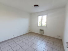 Charger l'image dans la galerie, Sigean, Jolie villa plain-pied T3 avec garage et jardin
