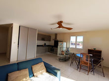 Charger l'image dans la galerie, Sigean, Bel appartement T3 avec terrasse avec vue dégagée

