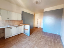 Charger l'image dans la galerie, Sigean, Joli appartement T2
