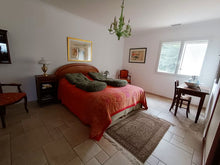 Charger l'image dans la galerie, Fontjoncouse, Élégante villa d'architecte avec piscine chauffée et vue panoramique
