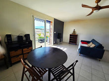 Charger l'image dans la galerie, Sigean, Bel appartement T3 avec terrasse avec vue dégagée
