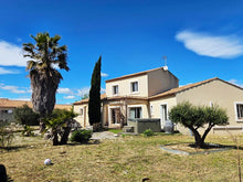 Charger l'image dans la galerie, Sigean, Spacieuse villa T6 avec garage sur 1000m² de terrain
