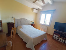 Charger l'image dans la galerie, Sigean, Belle villa T4 sur 419m² de terrain arboré
