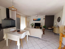 Charger l'image dans la galerie, Sigean, Grande villa plain pied sur 600m² de terrain avec piscine
