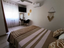 Charger l'image dans la galerie, Sigean, Grande villa plain pied sur 600m² de terrain avec piscine
