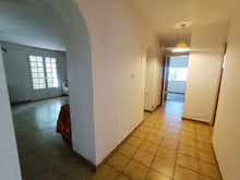 Charger l'image dans la galerie, Sigean, Spacieuse maison de campagne T6 avec dépendances sur 1103m² de terrain
