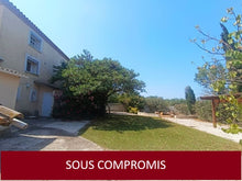 Charger l'image dans la galerie, Sigean, Spacieuse maison de campagne T6 avec dépendances sur 1103m² de terrain
