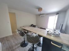 Charger l'image dans la galerie, Sigean, Bel appartement avec terrasse et garage
