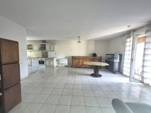 Charger l'image dans la galerie, Sigean, Villa plain-pied T3 avec garage et jardin
