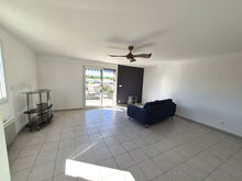 Charger l'image dans la galerie, Sigean, Magnifique appartement T3 avec terrasse

