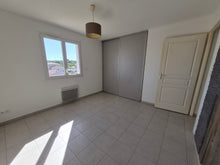 Charger l'image dans la galerie, Sigean, Magnifique appartement T3 avec terrasse
